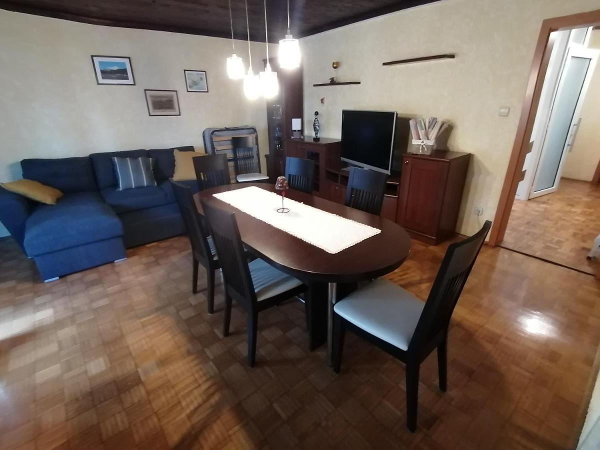 Apartma Zele Postojna Zewnętrze zdjęcie